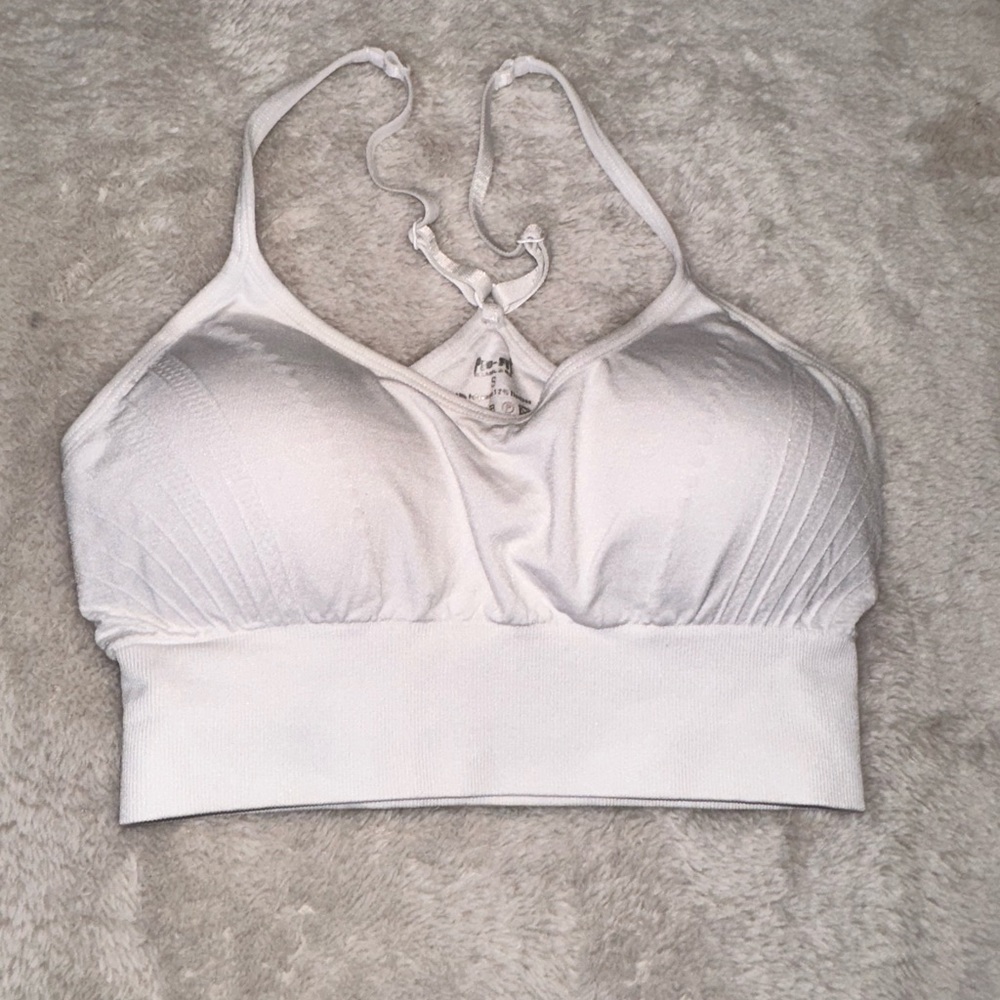 sports bra